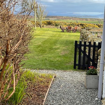 The Little Garden Hideaway With Stunning Sea Views And Garden Acomodação com café da manhã Holyhead Exterior foto